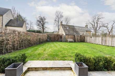 Main Street, Bledington, Image 22