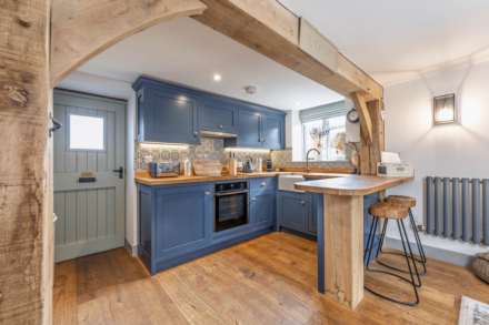 Main Street, Bledington, Image 28