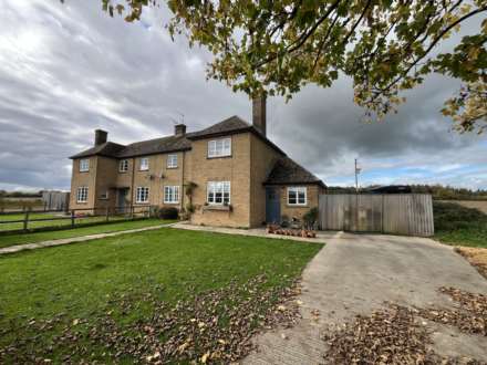 3 Bedroom Semi-Detached, Bruern