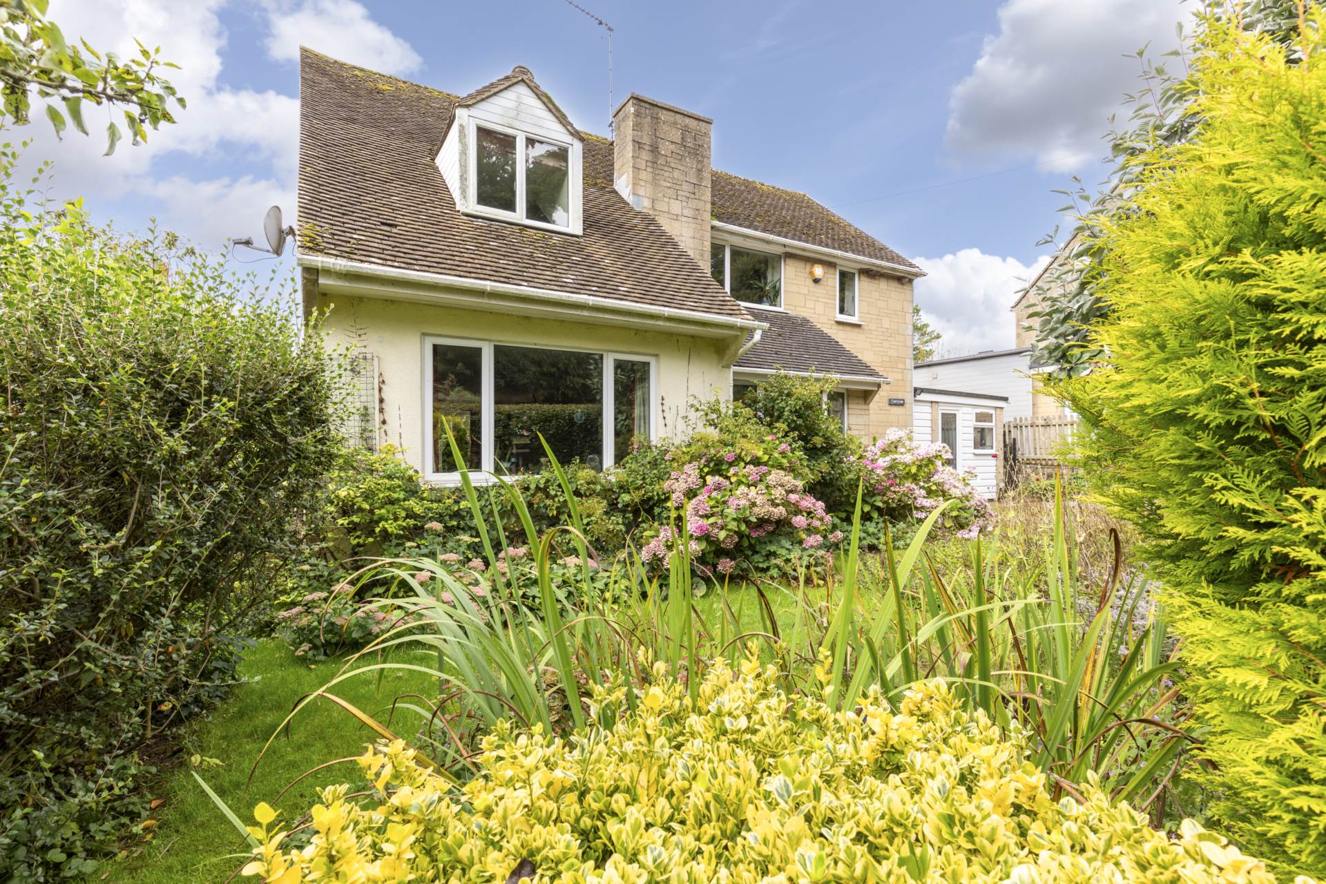 Radbone Hill, Over Norton, Image 1