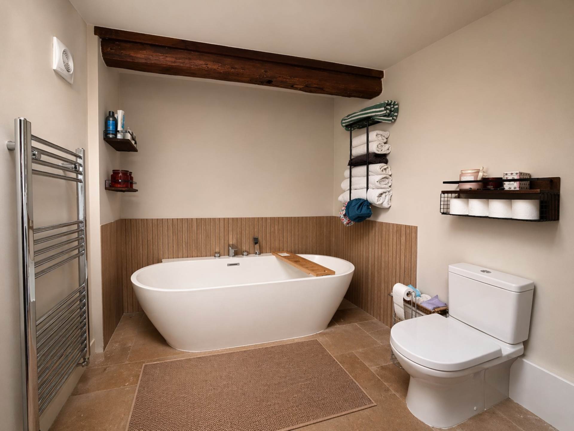 Lyneham Farm Cottages, Lyneham, Image 12