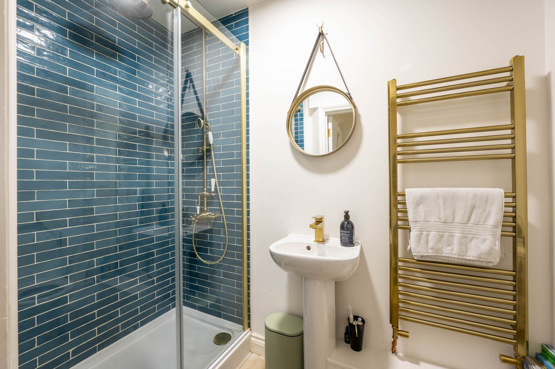 Lyneham Farm Cottages, Lyneham, Image 14