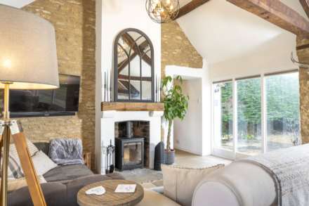 Lyneham Farm Cottages, Lyneham, Image 5