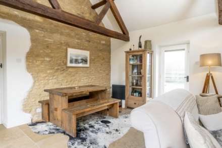 Lyneham Farm Cottages, Lyneham, Image 6