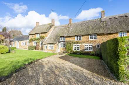 3 Bedroom Cottage, Mill Lane, Wigginton