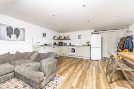 Wards Lane, Finstock, Image 14