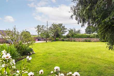 Wards Lane, Finstock, Image 17