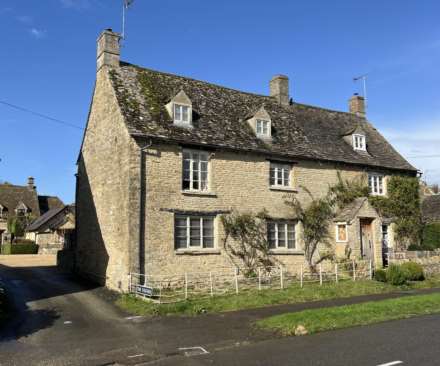 3 Bedroom Cottage, The Square, Churchill