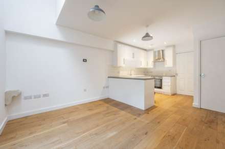 New Street, Chipping Norton, Image 5