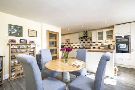 Westcote Place, Chipping Norton, Image 2