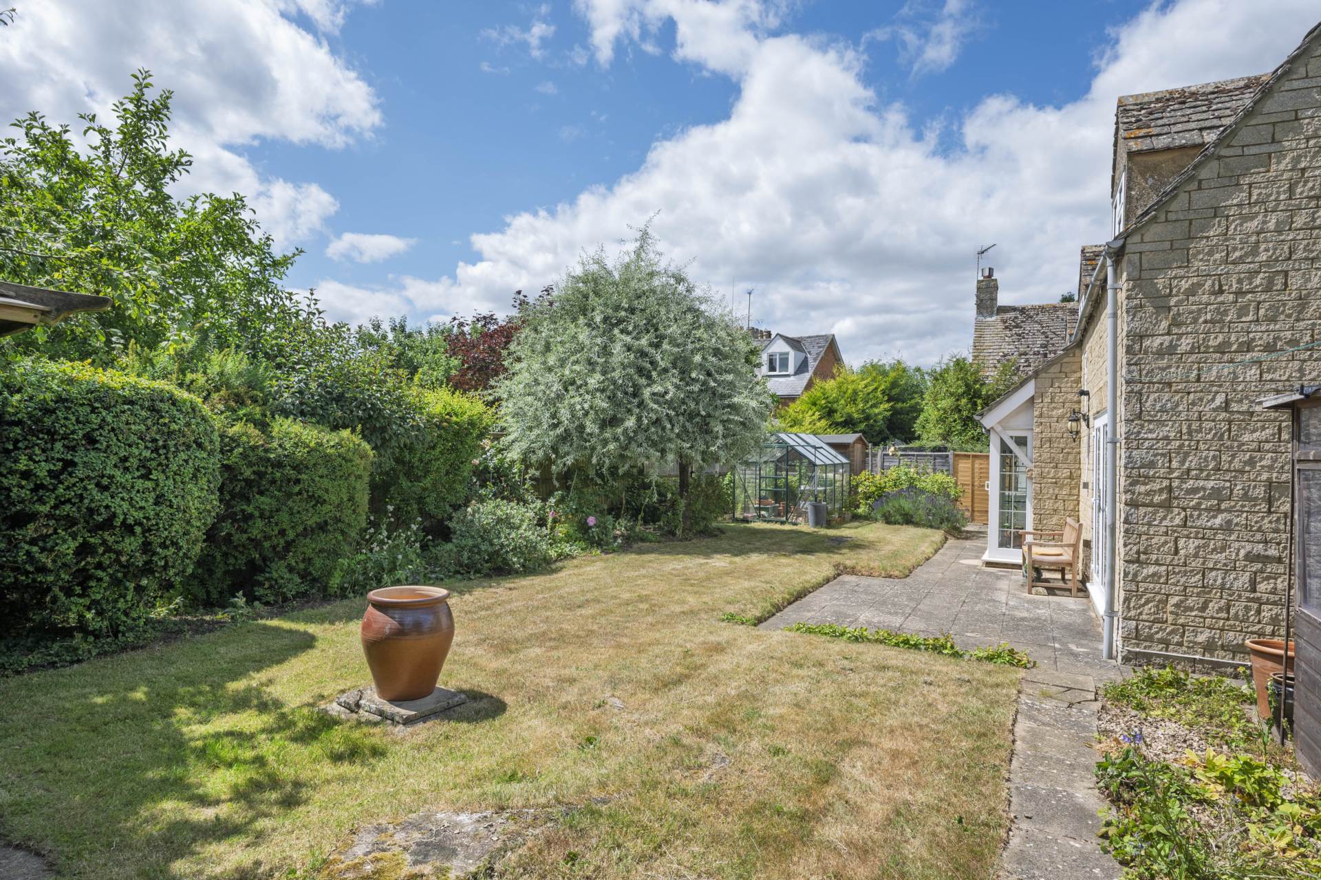 St Leonards Court, Bledington, Image 11