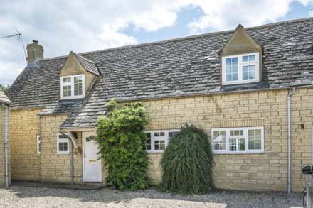 St Leonards Court, Bledington