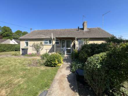 Rectory Crescent, Middle Barton, Image 1