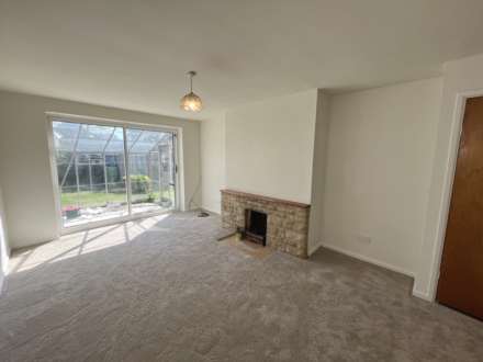 Rectory Crescent, Middle Barton, Image 2