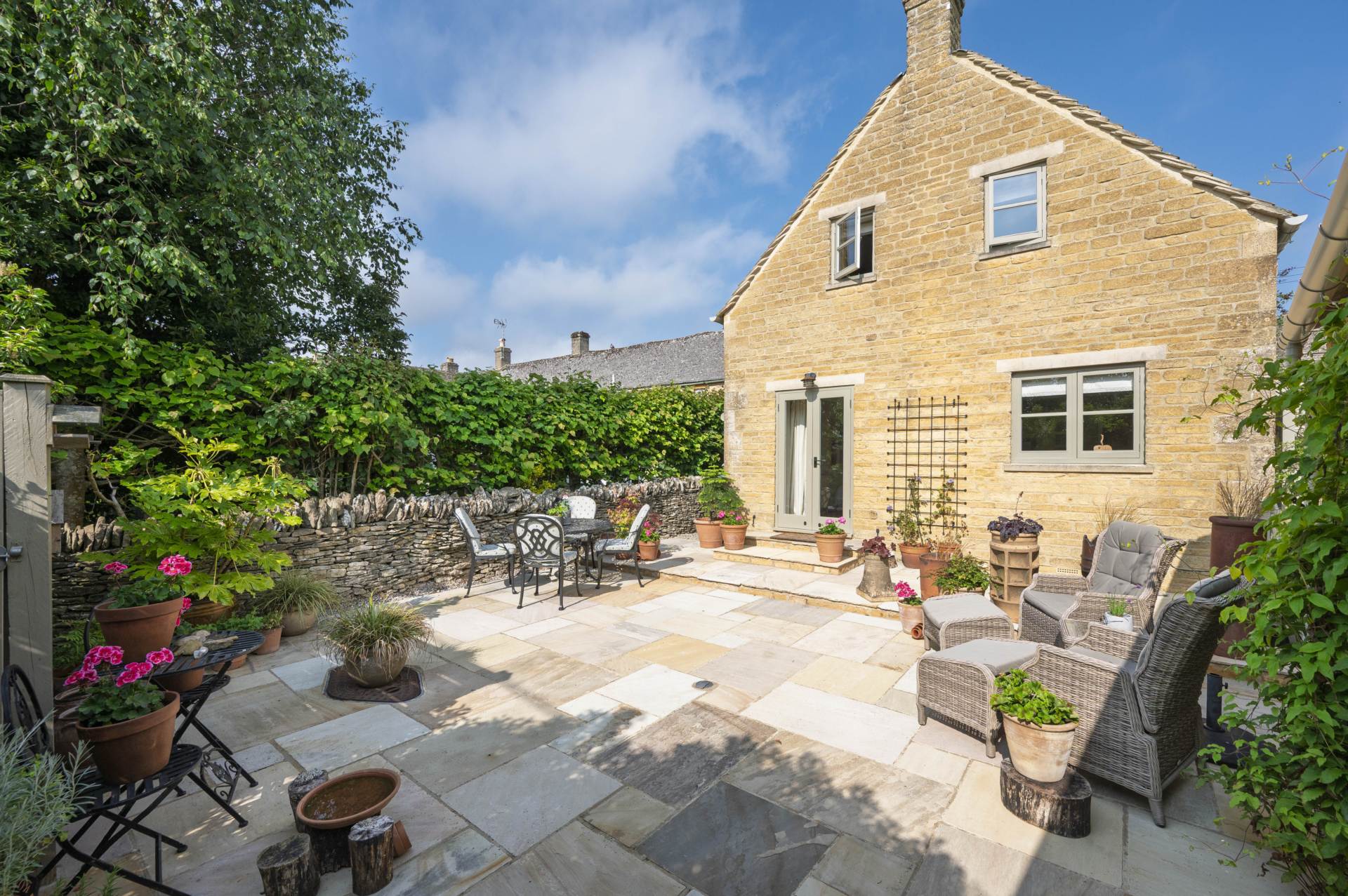 Cold Aston, Image 21