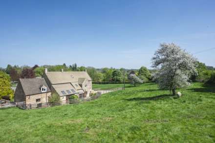 Banks Farm, Upper Oddington, Image 18