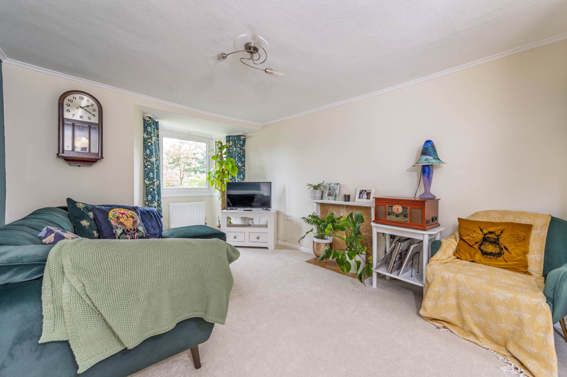 Shipton Road, Milton-Under-Wychwood, Image 2