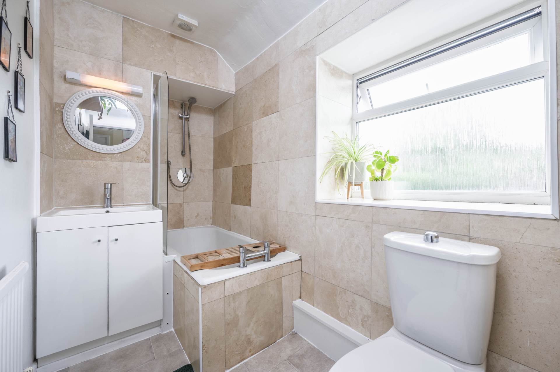 Shipton Road, Milton-Under-Wychwood, Image 8