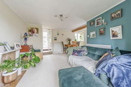 Shipton Road, Milton-Under-Wychwood, Image 3