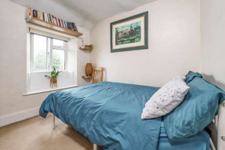 Shipton Road, Milton-Under-Wychwood, Image 6