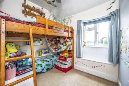 Shipton Road, Milton-Under-Wychwood, Image 7