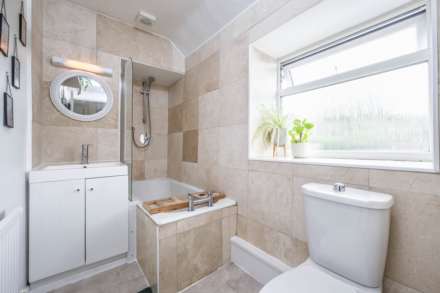 Shipton Road, Milton-Under-Wychwood, Image 8