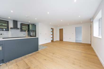 Lewis Road, Chipping Norton, Image 4