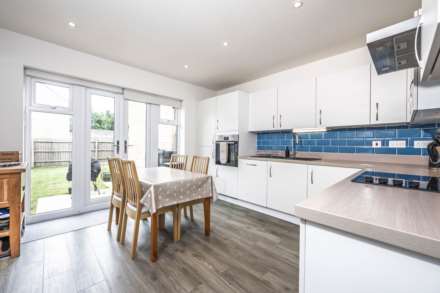 Phillips Drive, Chipping Norton, Image 2