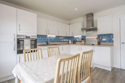 Phillips Drive, Chipping Norton, Image 3
