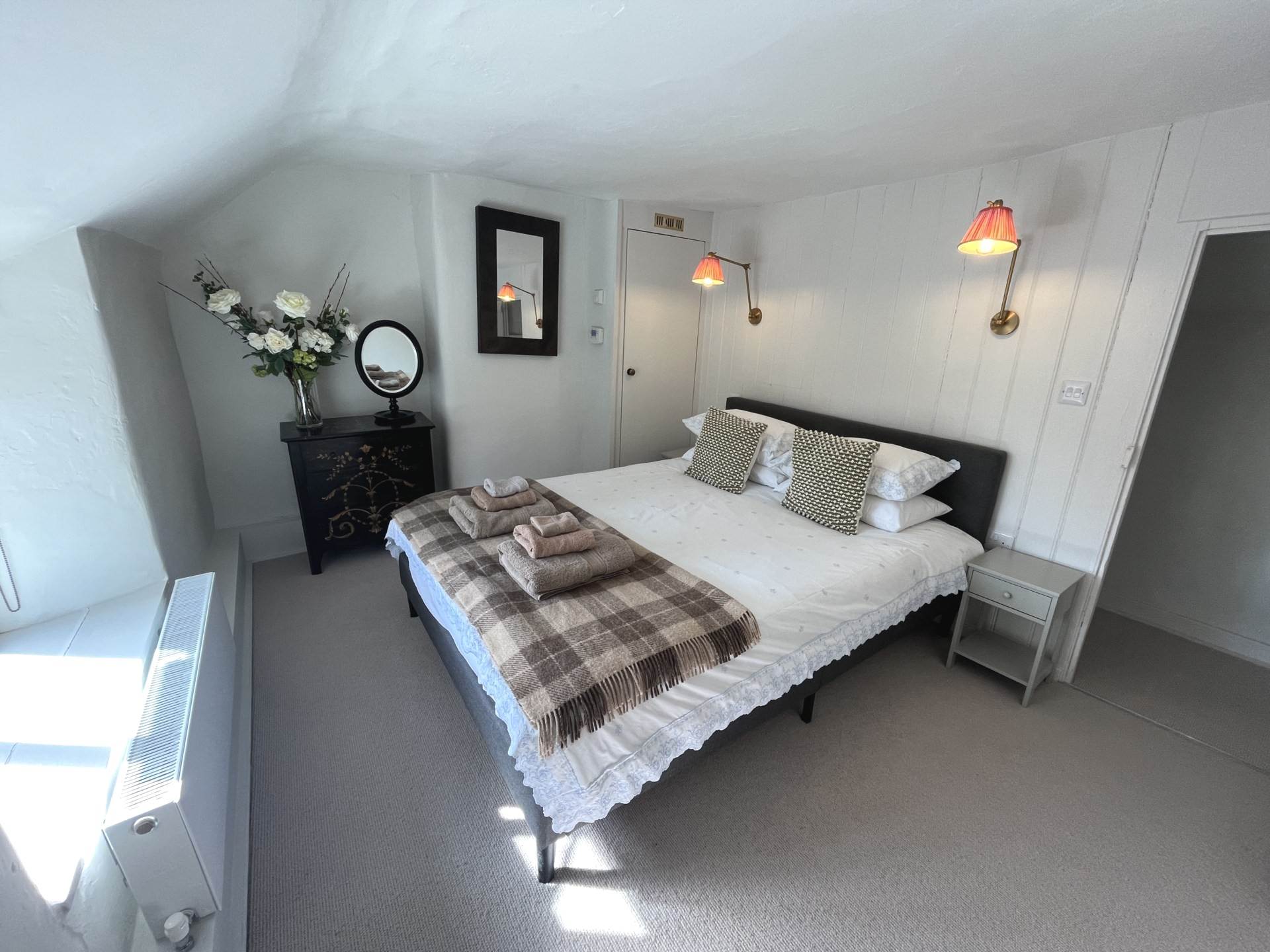Manor Cottage, Great Rollright, Image 4