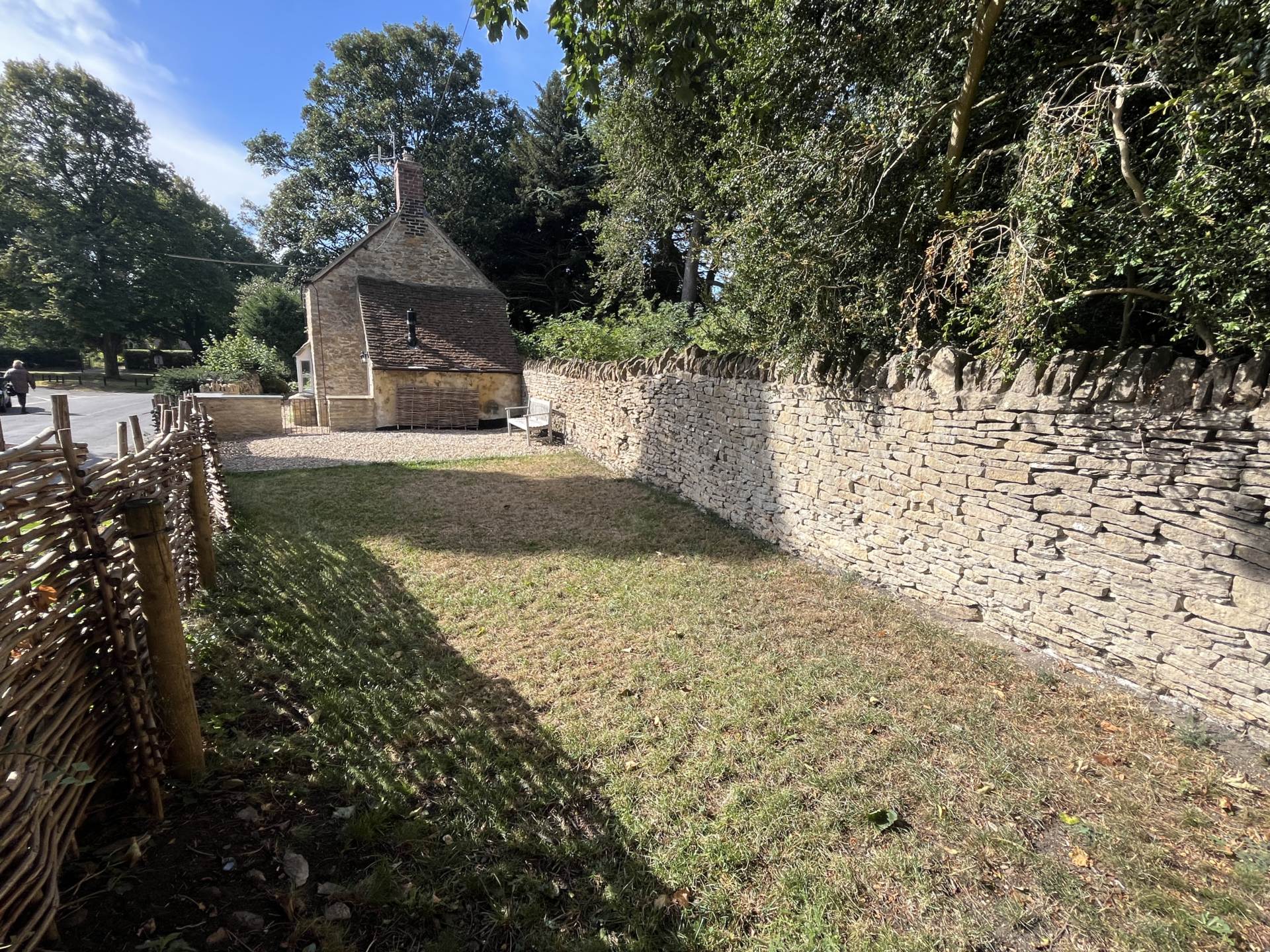 Manor Cottage, Great Rollright, Image 7