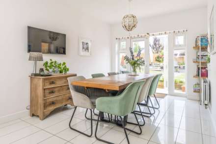 Stopford Place, Chipping Norton, Image 3
