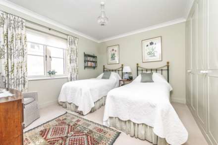 Penhurst Gardens, Chipping Norton, Image 12