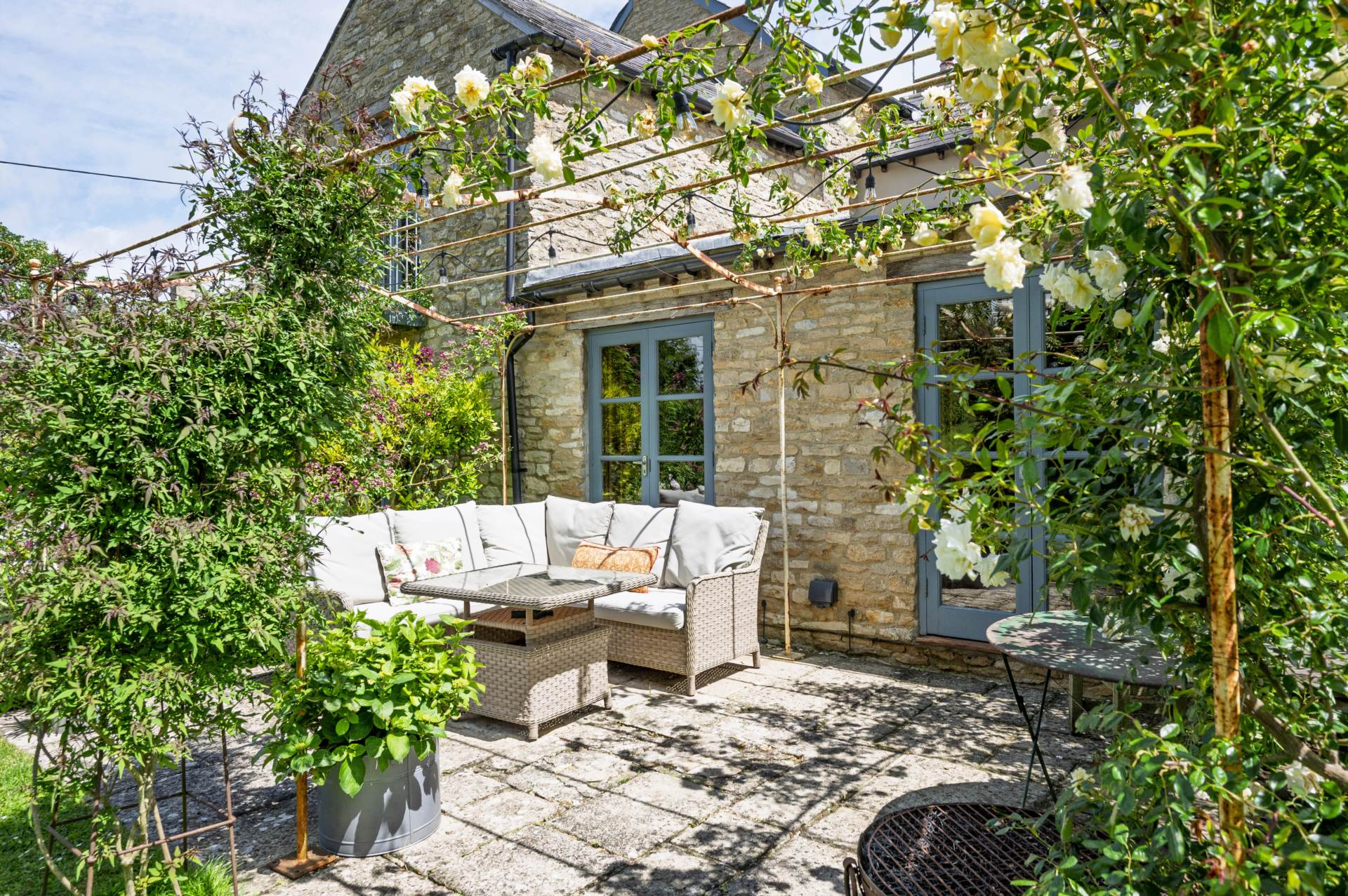 Fiddlers Hill, Shipton Under Wychwood, Image 27