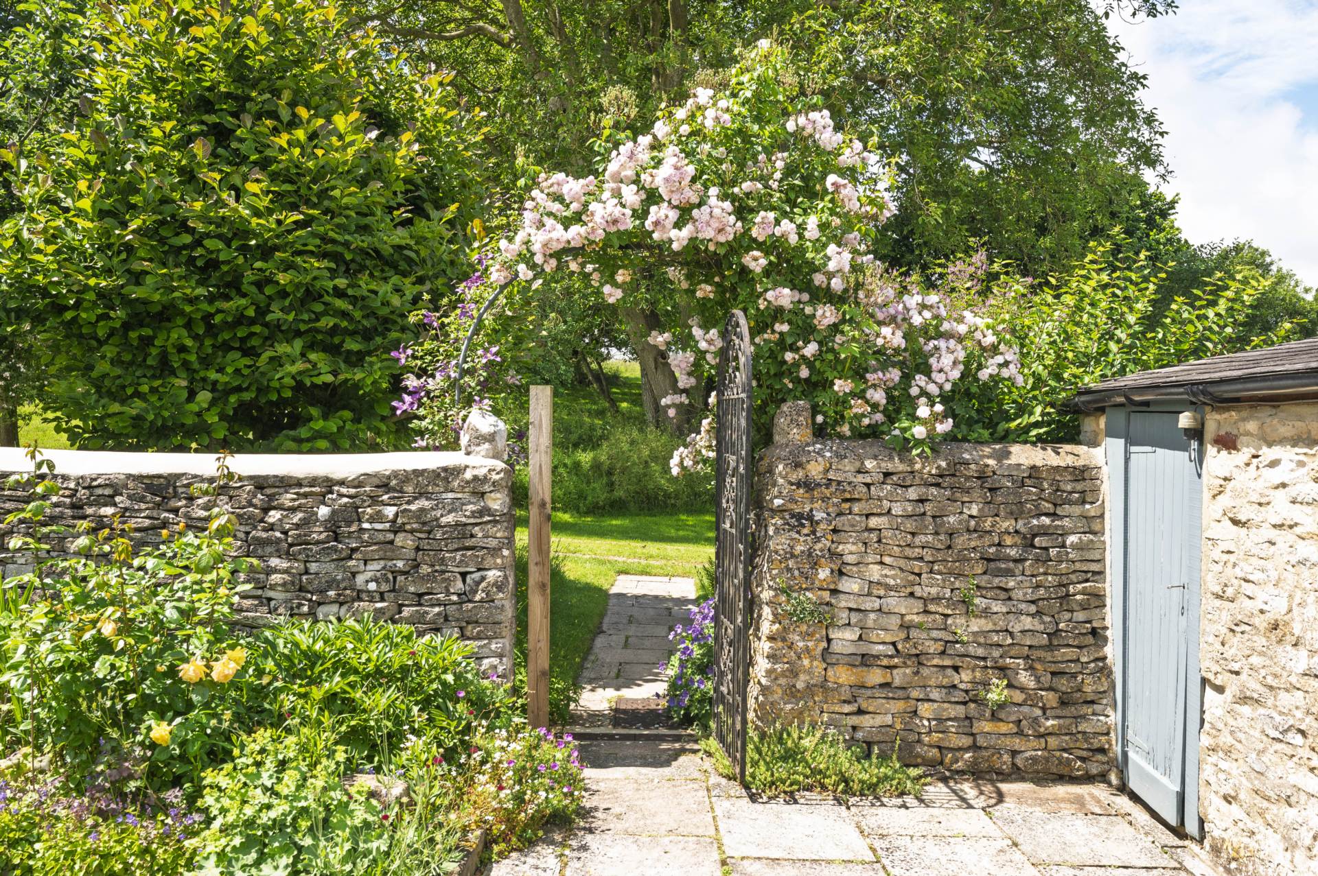 Fiddlers Hill, Shipton Under Wychwood, Image 31