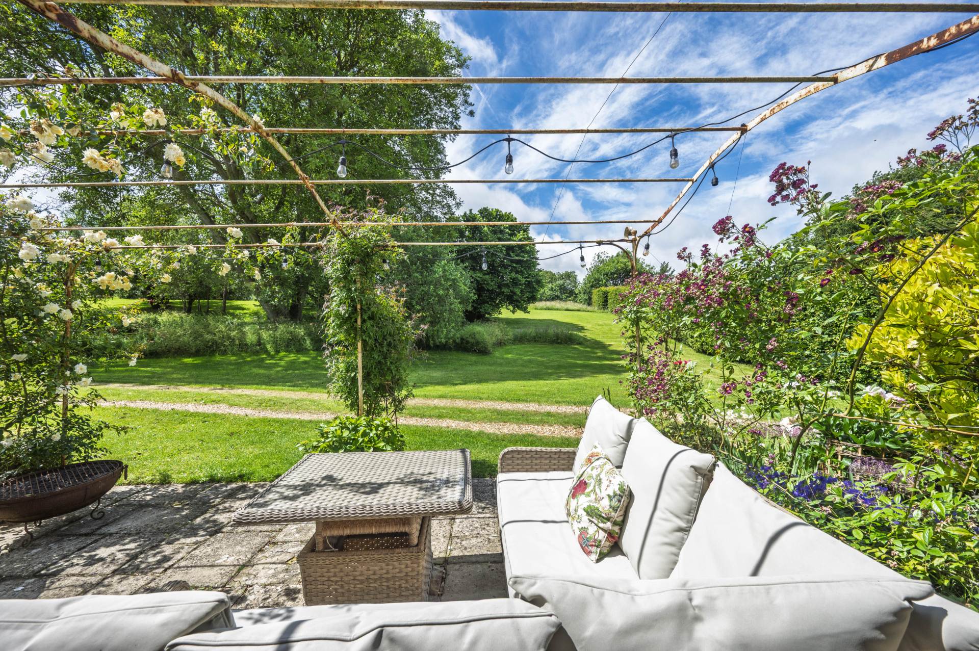Fiddlers Hill, Shipton Under Wychwood, Image 34
