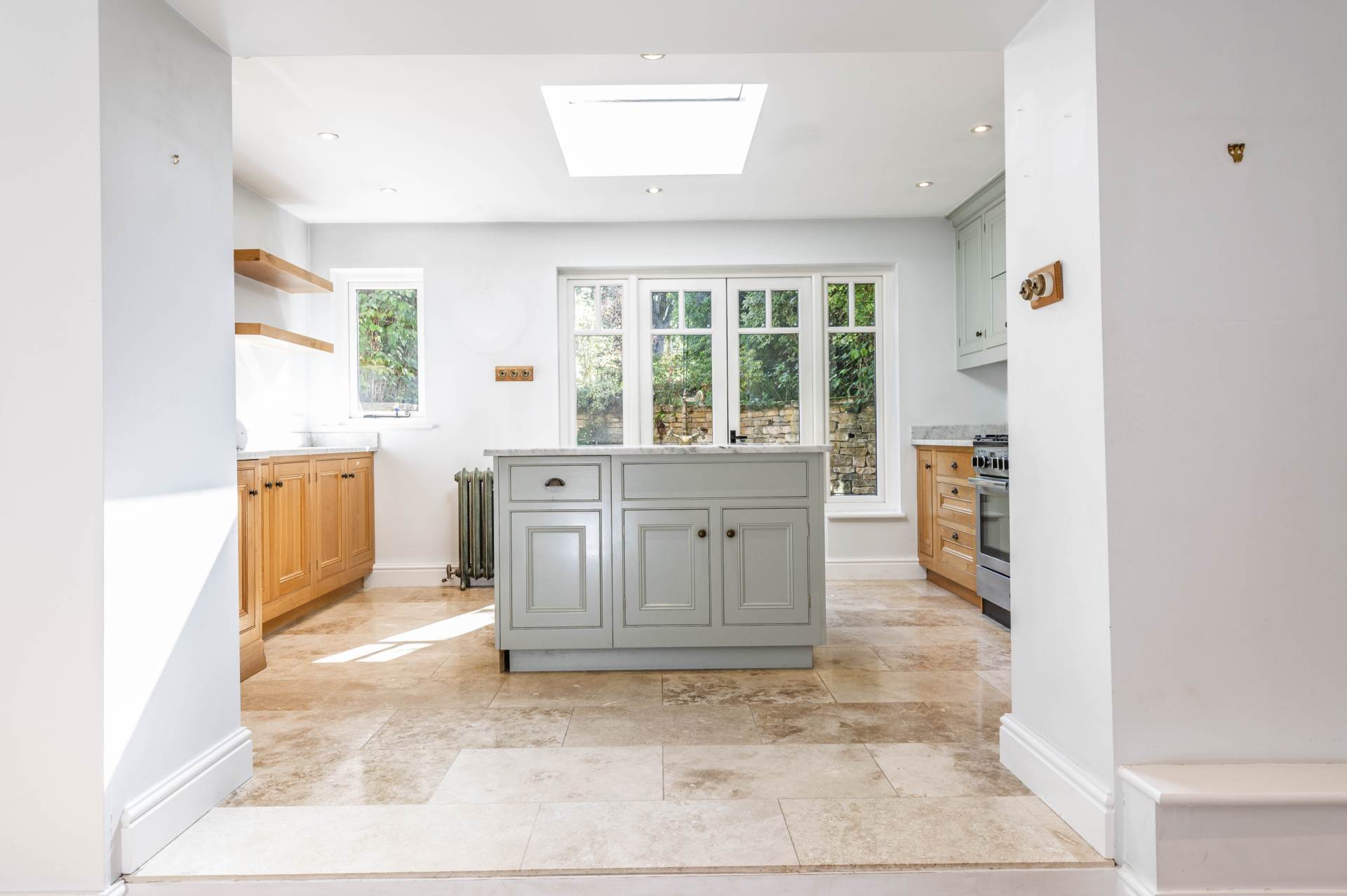 West End, Chipping Norton, Image 3