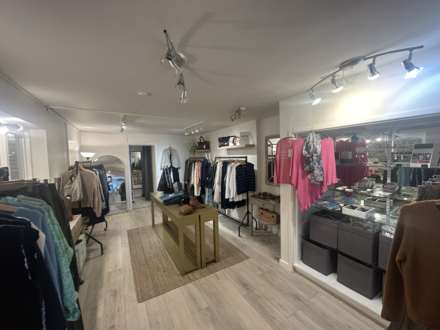 Fountain Court, Stow On The Wold, Image 3