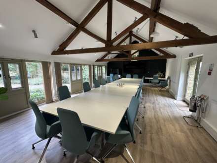 Chalford Barns, Chipping Norton, Image 2