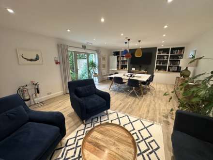 Chalford Barns, Chipping Norton, Image 5