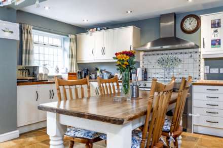 Sweetmore Close, Oddington, Image 5