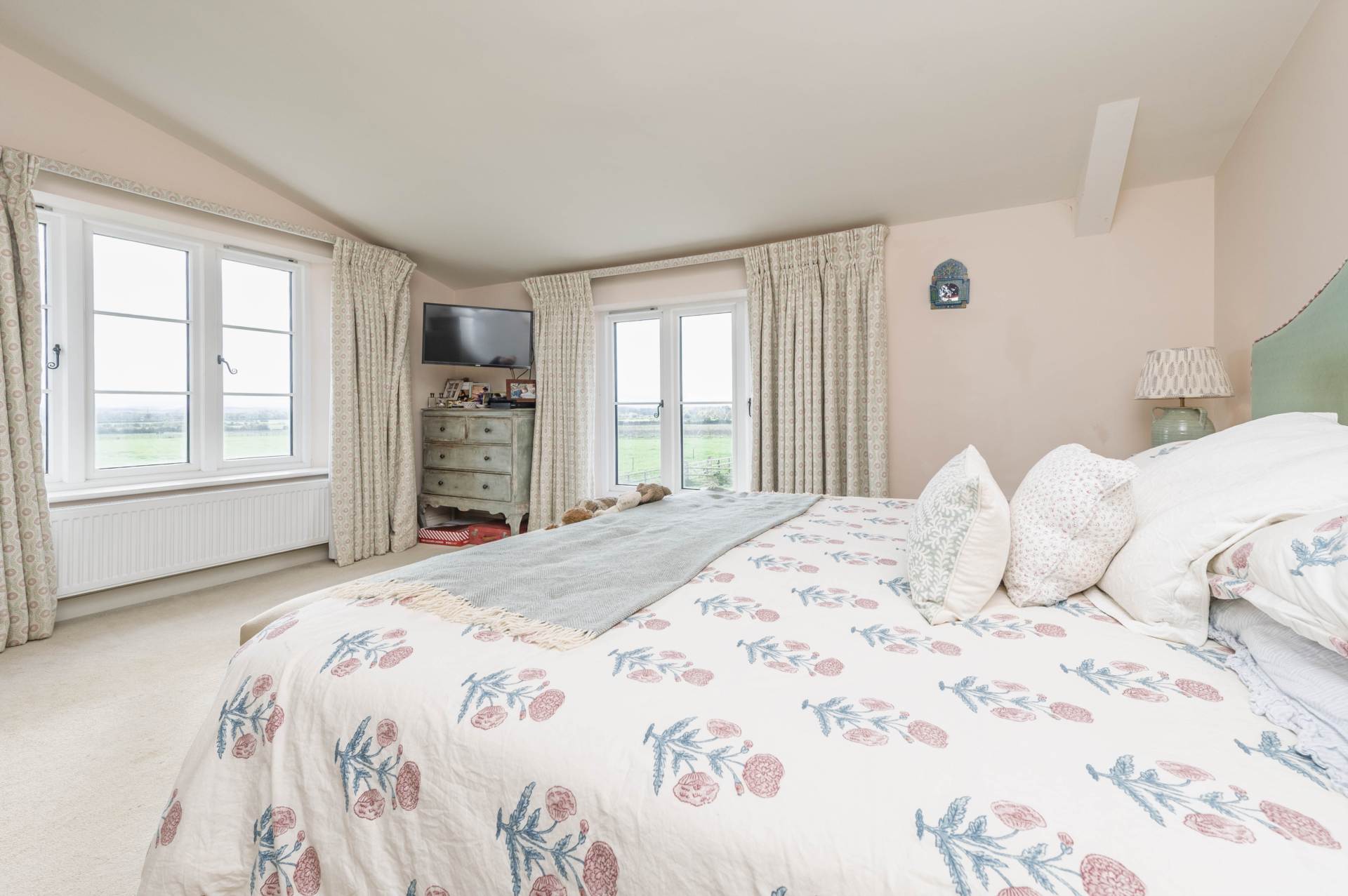 Bradborough Farmhouse, Southrop, Image 10