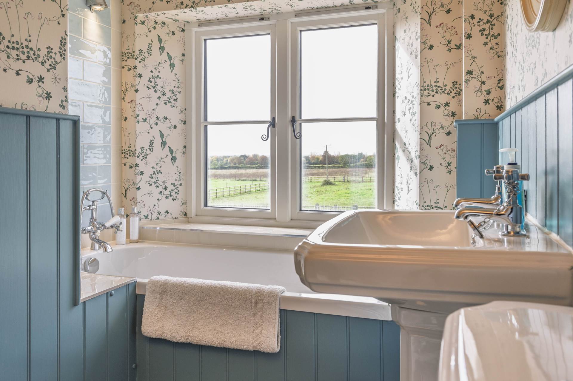 Bradborough Farmhouse, Southrop, Image 13