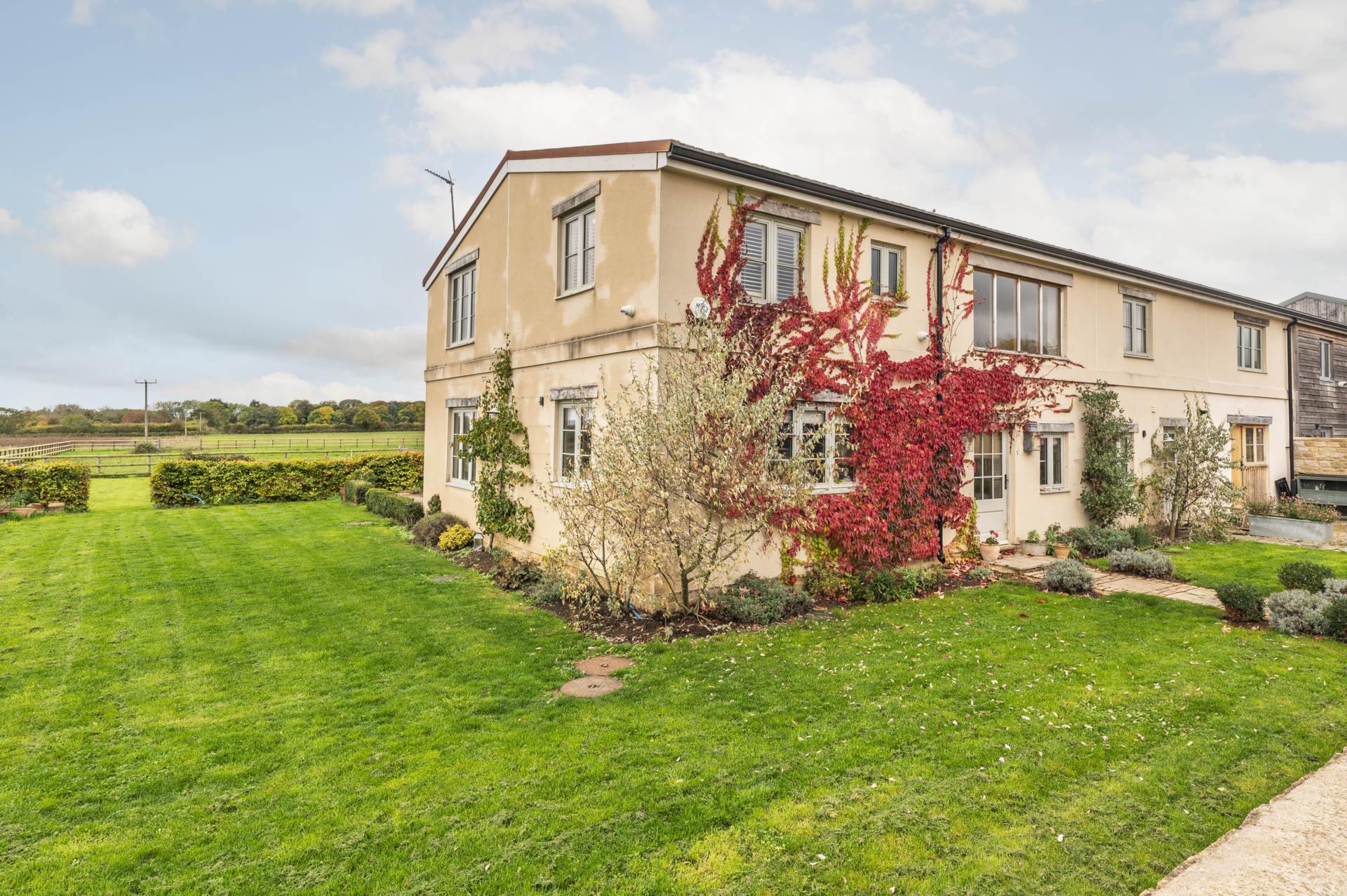 Bradborough Farmhouse, Southrop, Image 16