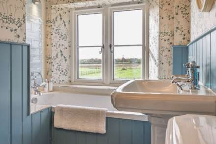 Bradborough Farmhouse, Southrop, Image 13