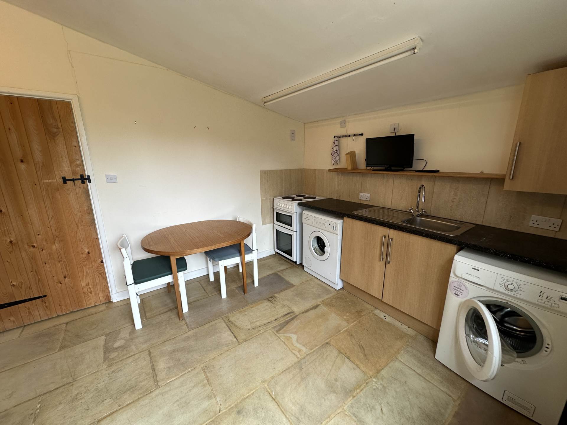 Holbrook Farm, East End, Image 13