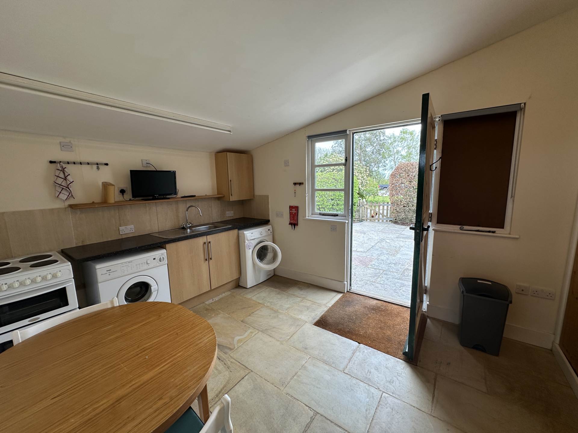 Holbrook Farm, East End, Image 14