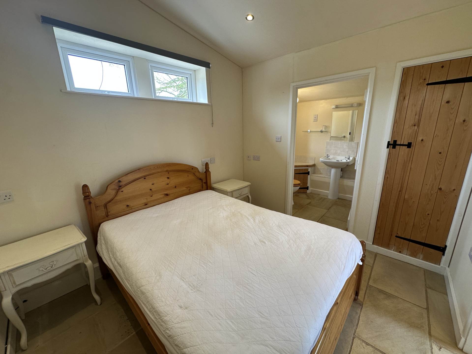 Holbrook Farm, East End, Image 15