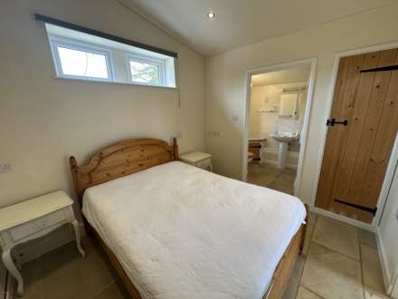 Holbrook Farm, East End, Image 15