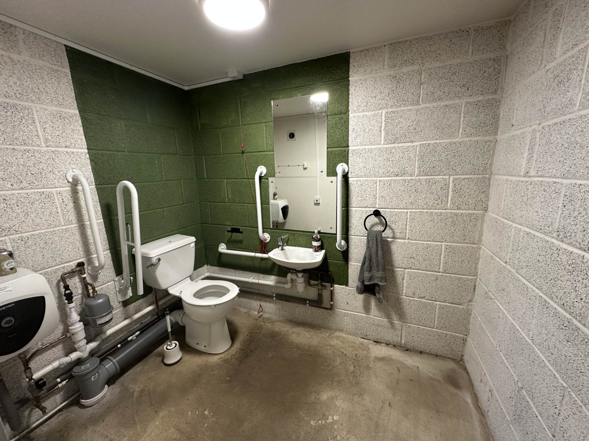 The Swinbrook Estate, Image 5